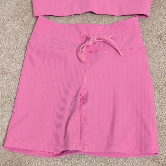 Fabletics Vibrant Pink Ribbed Set - Picture 2 of 4
